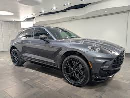 Aston Martin DBX707